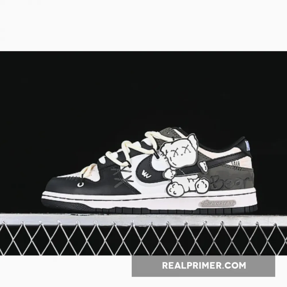 DUNK LOW SB WHITE/BLACK DD1391-100