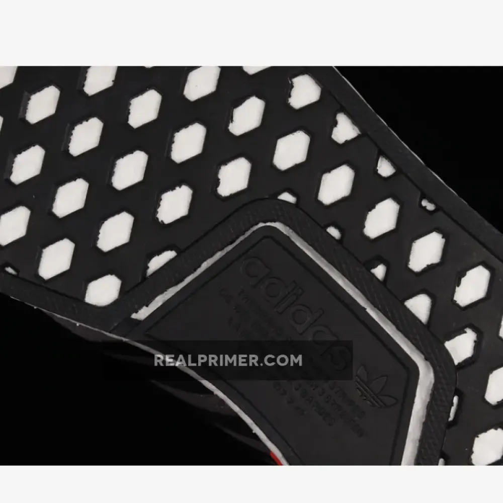 NMD R1 BOOST GREY FOUR/CORE BLACK-CLOUD WHITE GZ7924