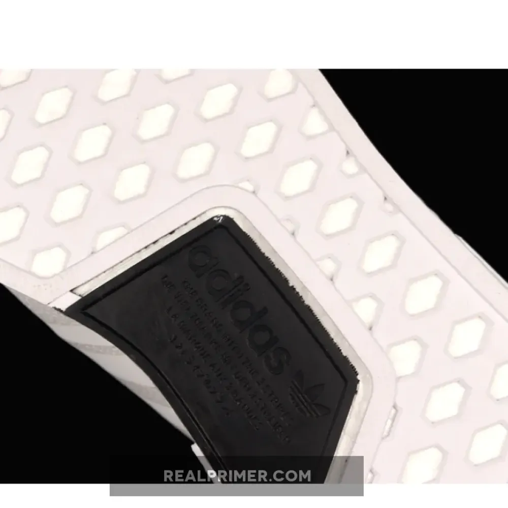 NMD_R1 SHOES CLOUD WHITE/CLOUD WHITE/CORE BLACK GY6067