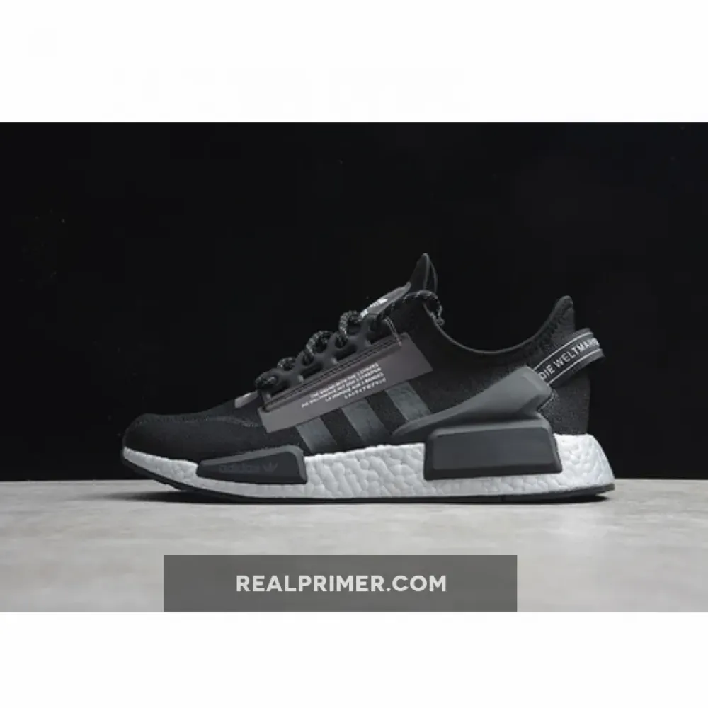 NMD_R1 V2 SHOES CORE BLACK/CLOUD WHITE FV9022