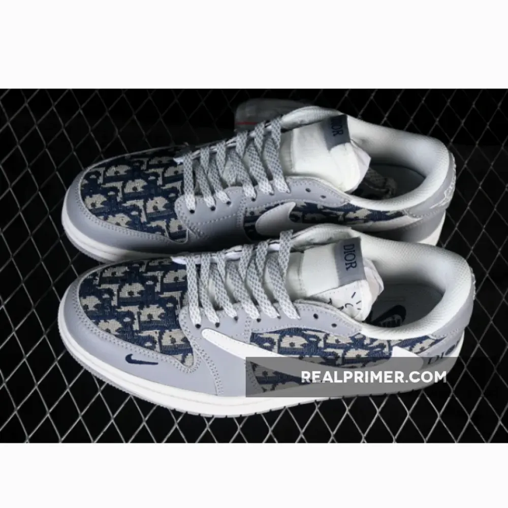 TRAVIS SCOTT X FRAGMENT DESIGN X AIR JORDAN 1 LOW OG SP WHITE/GREY/BLACK DZ5899-004