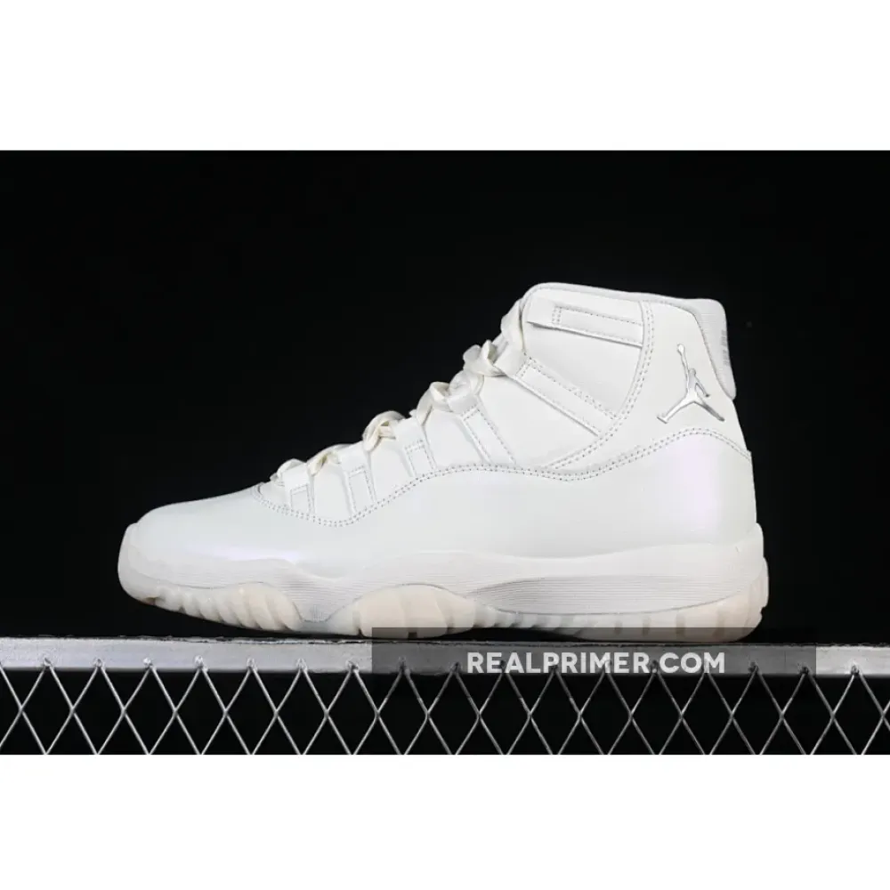 JORDAN 11 RETRO /PEARL GREY/WHITE/METALLIC SILVER AR0715-110