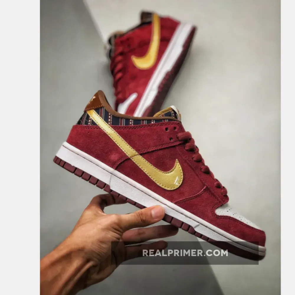 Nike SB Dunk Low Anchorman Metallic Gold/Team Red/White 304292-672