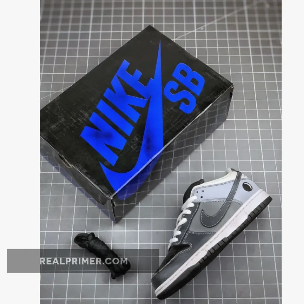 Nike SB Dunk Low Lunar Eclipse East  313170-001