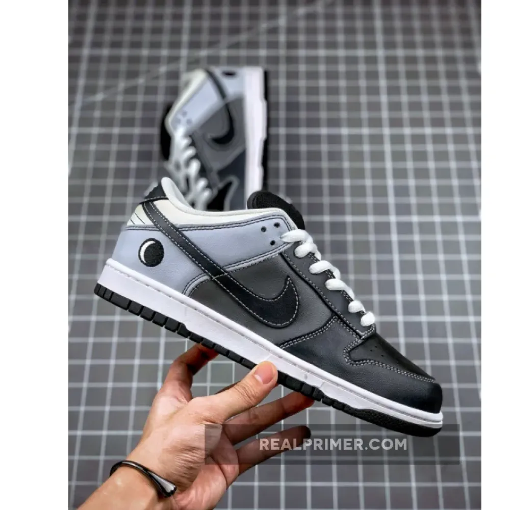 Nike SB Dunk Low Lunar Eclipse East  313170-001