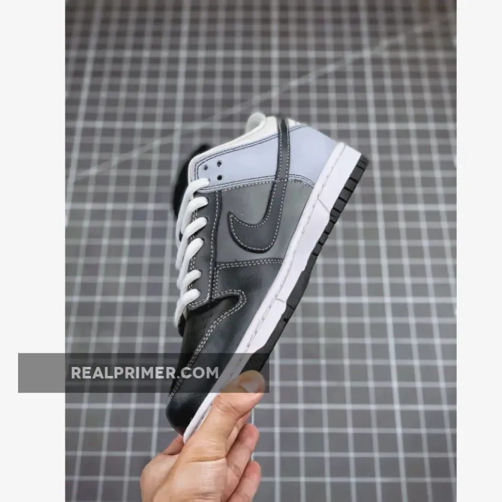 Nike SB Dunk Low Lunar Eclipse East  313170-001