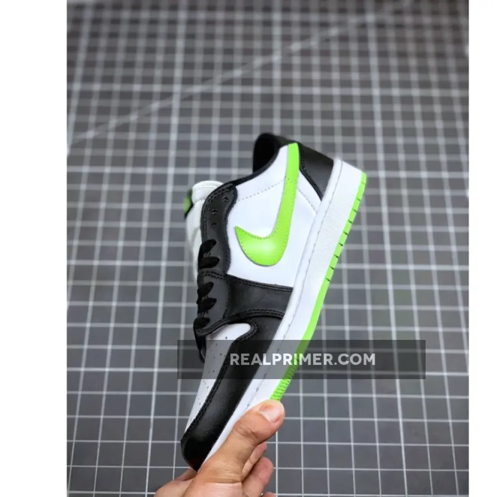 Nike SB Dunk Low Ghost Green Black/White/Lime CZ0790-103