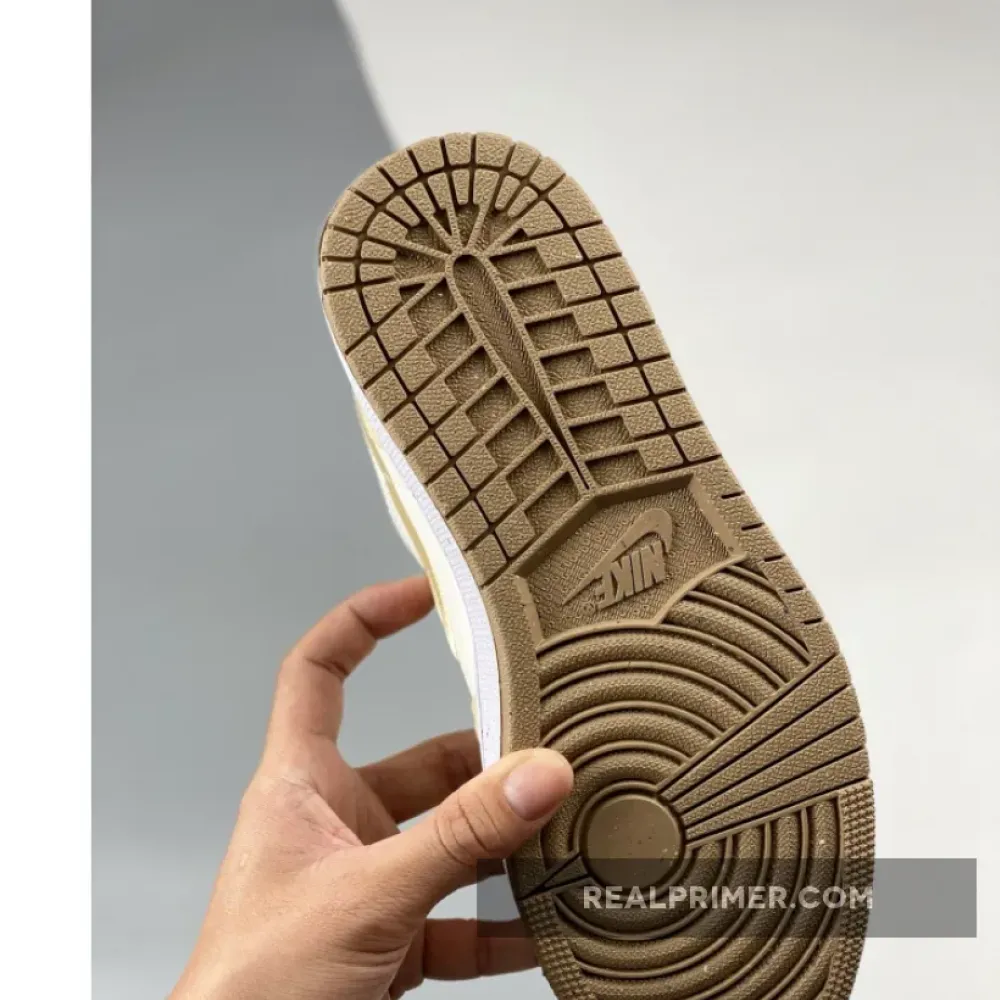 Nike SB Dunk Low Canvas Tan/White/Gold FN3722-701