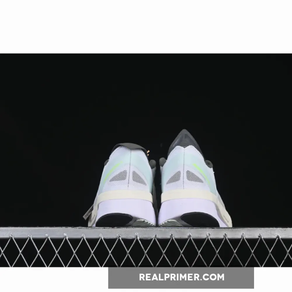 ADIZERO BOSTON 11 CRYSTAL WHITE/NIGHT METALLIC/LINEN GREEN GY8407