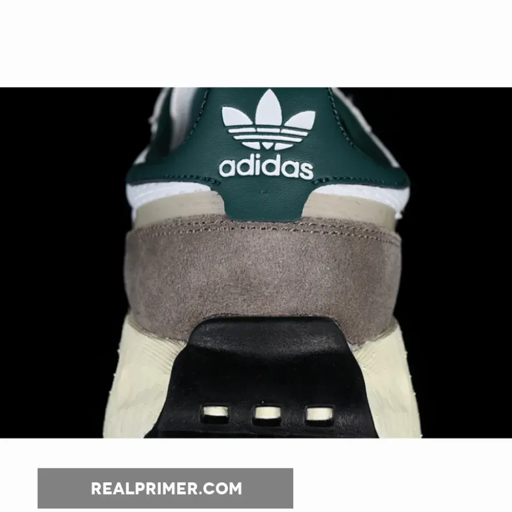 RETROPY E5 OFF WHITE/COLLEGIATE GREEN IE3910