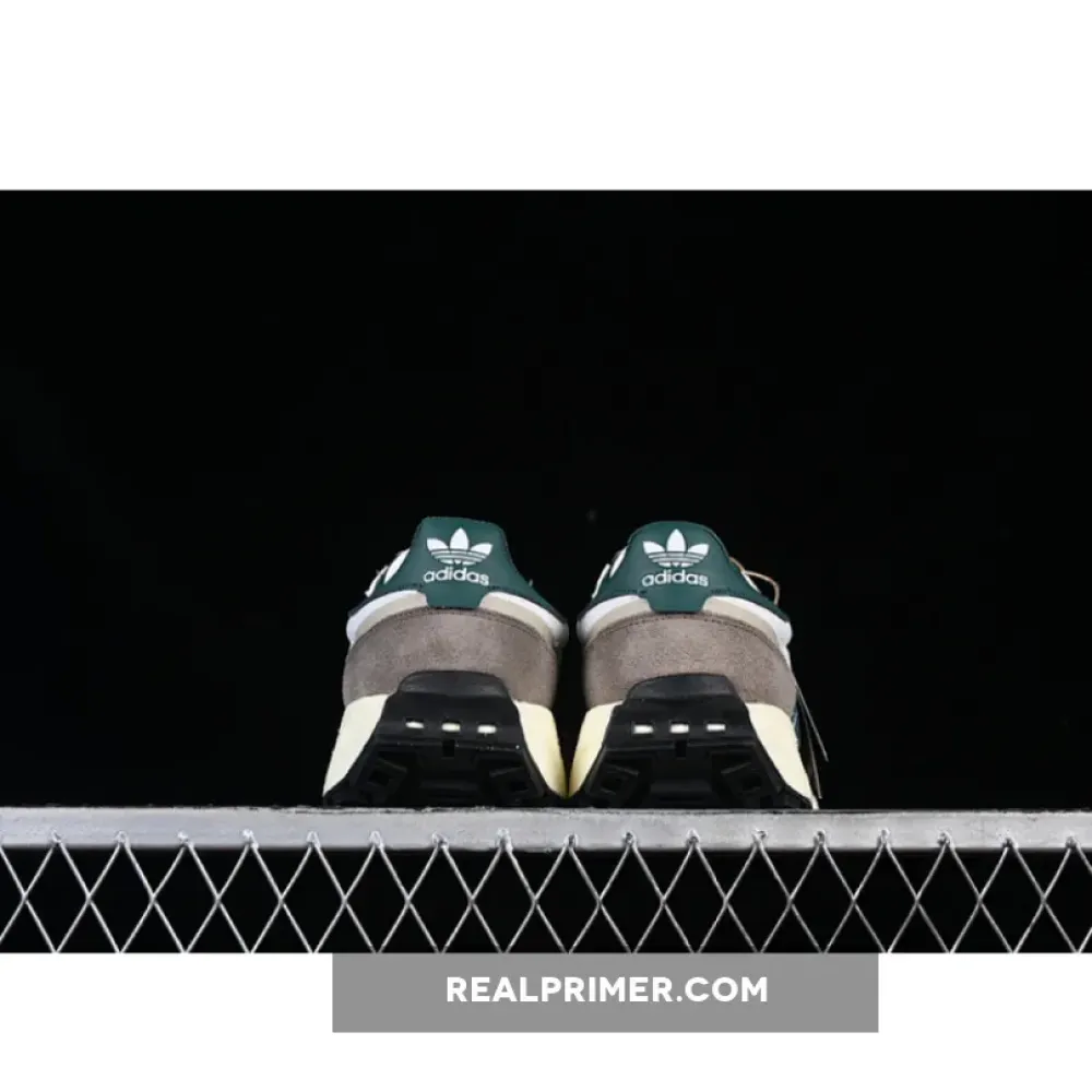 RETROPY E5 OFF WHITE/COLLEGIATE GREEN IE3910