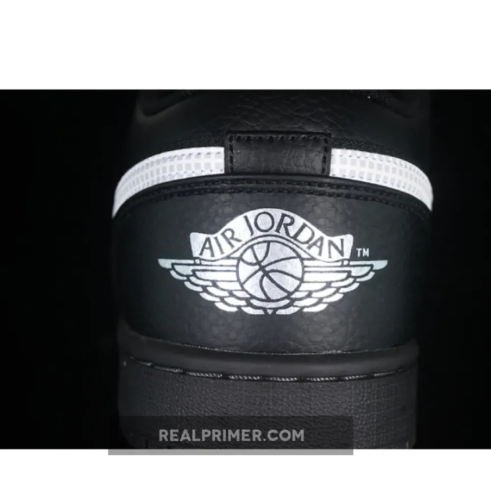 AIR JORDAN 1 LOW BLACK/BLACK/WHITE/DARK SMOKE GREY HV5968-001