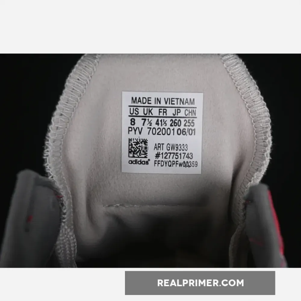 RETROPY P9 WHITE/GREY/BLUE/RED GW9333