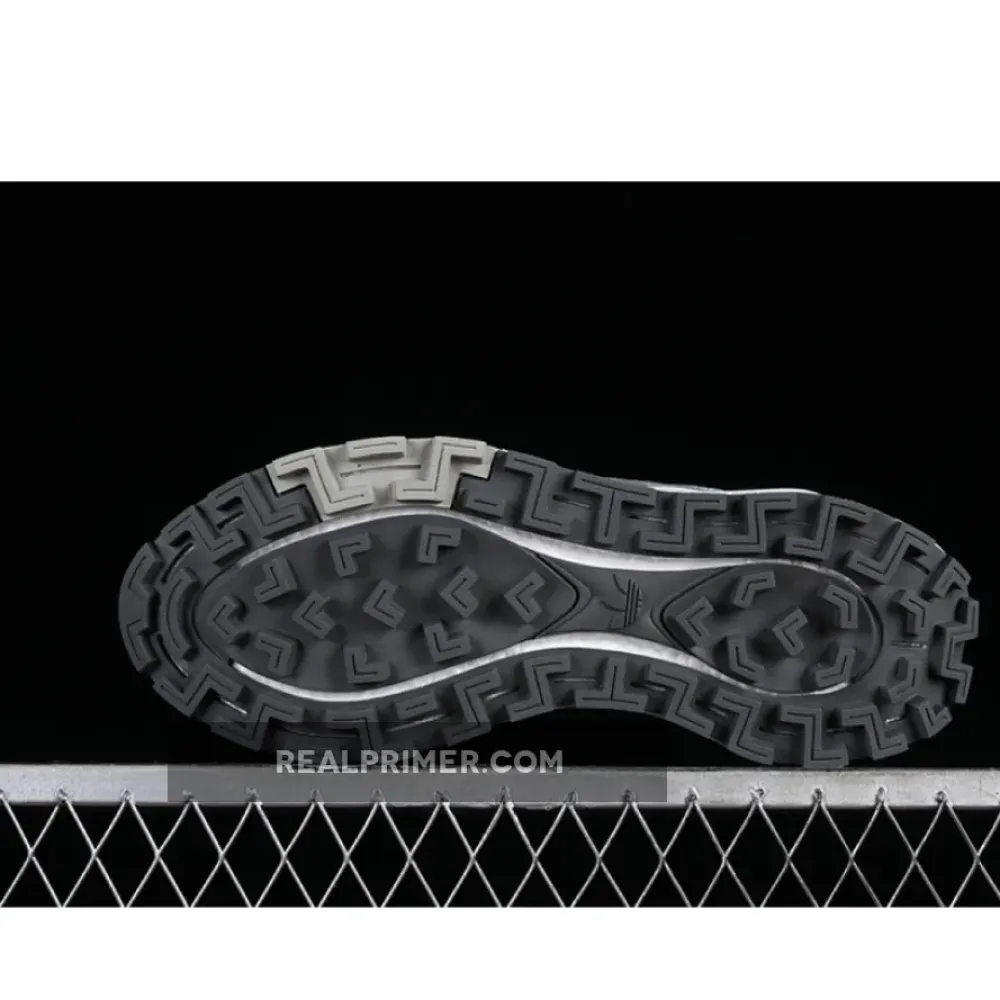 RETROPY P9 WHITE/GREY/BLUE/RED GW9333