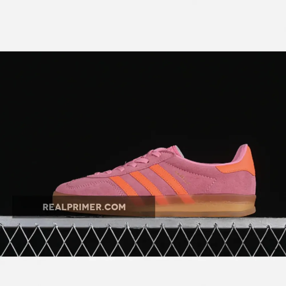 ORIGINALS GAZELLE INDOOR BEAM PINK/SOLAR RED/GUM IE1058