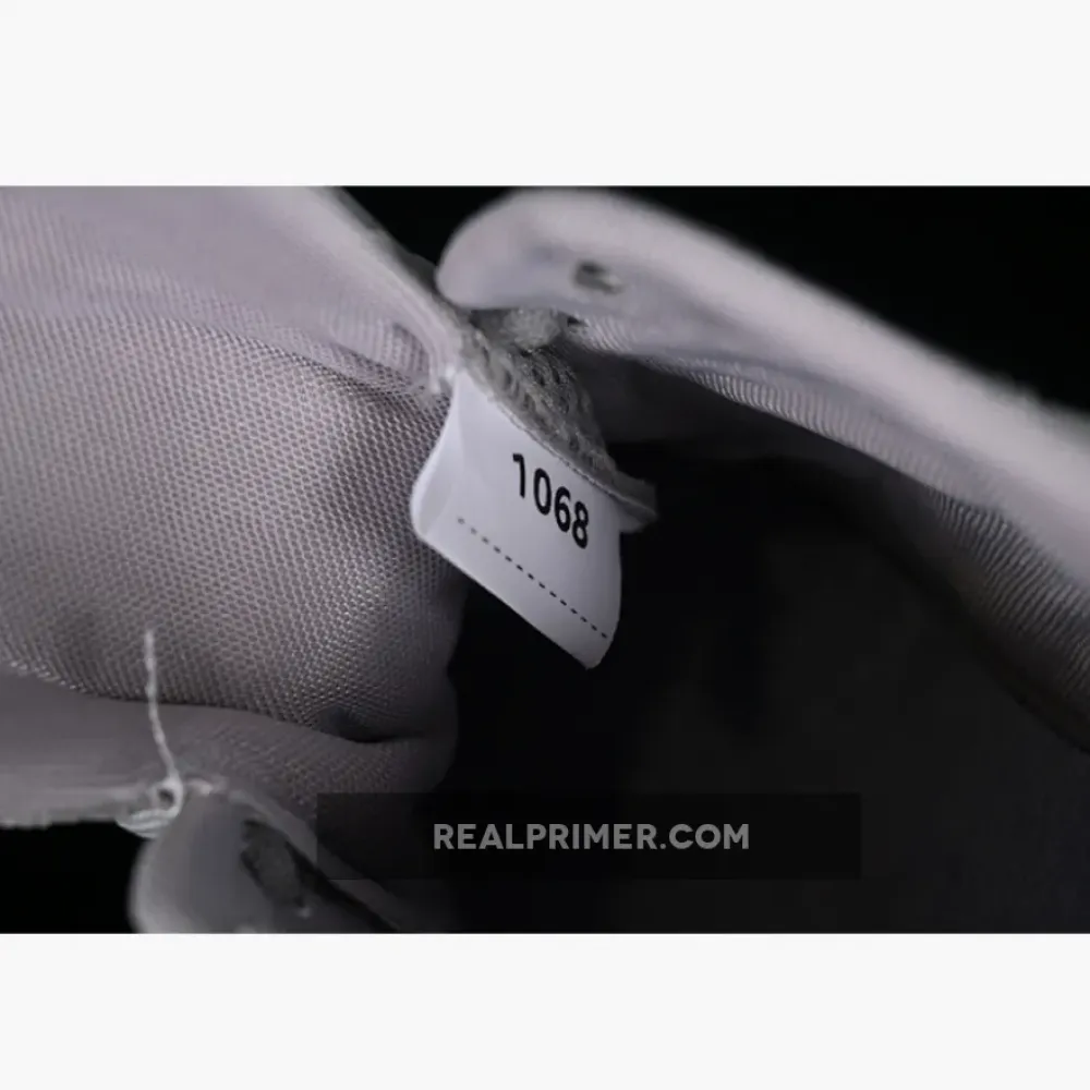 GG- CC SILVER/GREY G23X1068