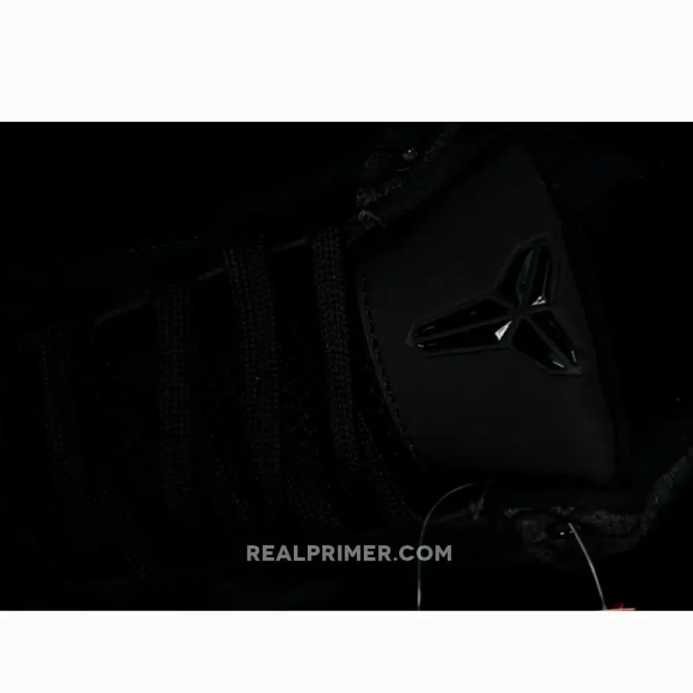 ZOOM KOBE 4 PROTRO GIFT OF MAMBA BLACK/BLACK/UNIVERSITY GOLD FQ3544-001