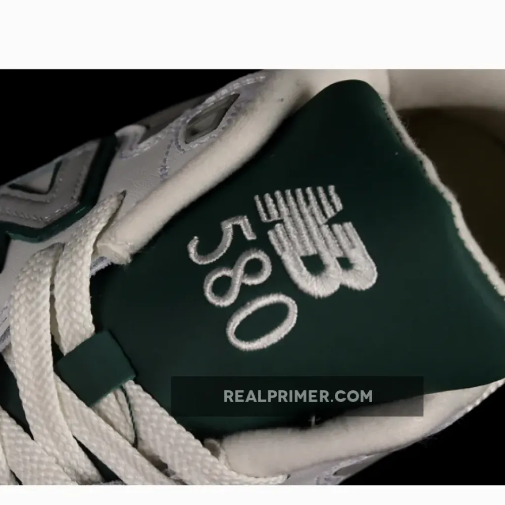 580 RUNNING SHOES WHITE/NIGHTWATCH GREEN/SEA SALT MT580RCA