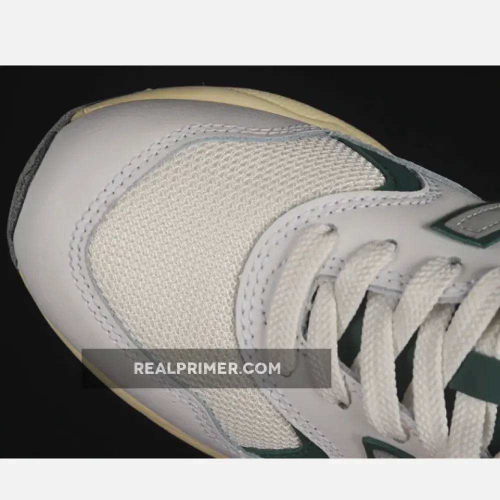 580 RUNNING SHOES WHITE/NIGHTWATCH GREEN/SEA SALT MT580RCA