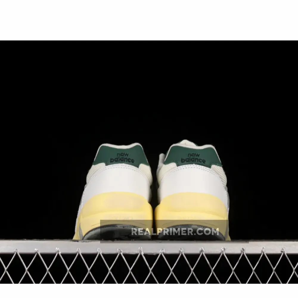 580 RUNNING SHOES WHITE/NIGHTWATCH GREEN/SEA SALT MT580RCA