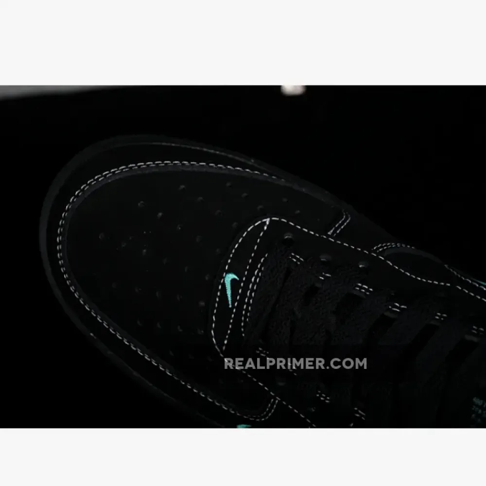 AIR FORCE 1 07 LOW FLAME RED LIPS BLACK/BLUE/PINK FB8971-005