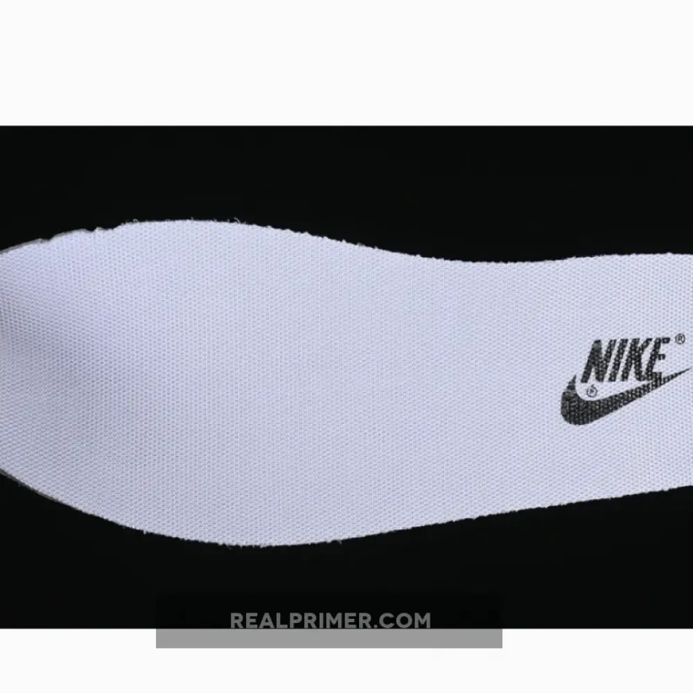 DUNK LOW SB WHITE/BLACK XD1688-015