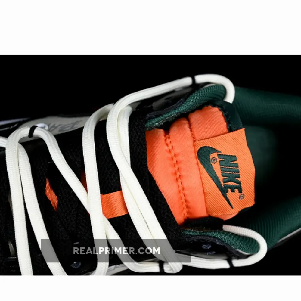 DUNK LOW SB WHITE/BLACK/GREEN/RED DD1391-300