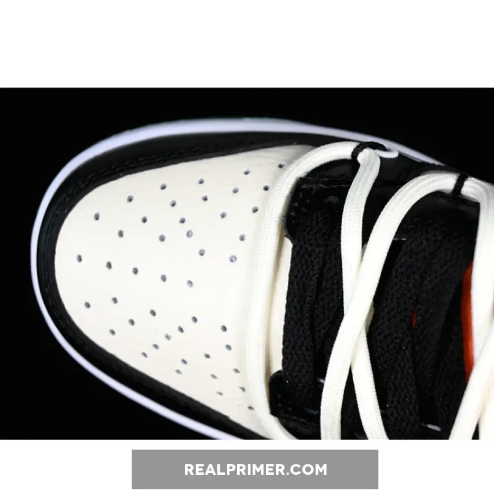 DUNK LOW SB WHITE/BLACK/GREEN/RED DD1391-300