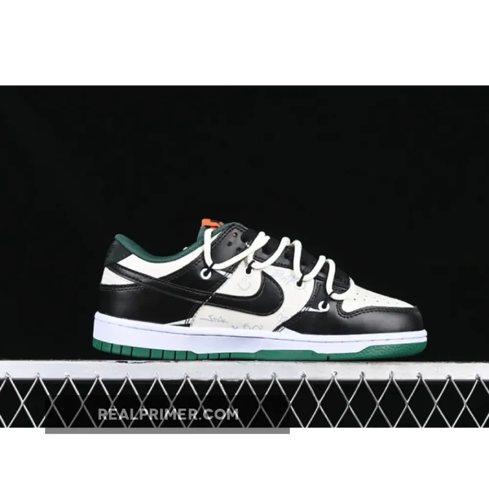 DUNK LOW SB WHITE/BLACK/GREEN/RED DD1391-300