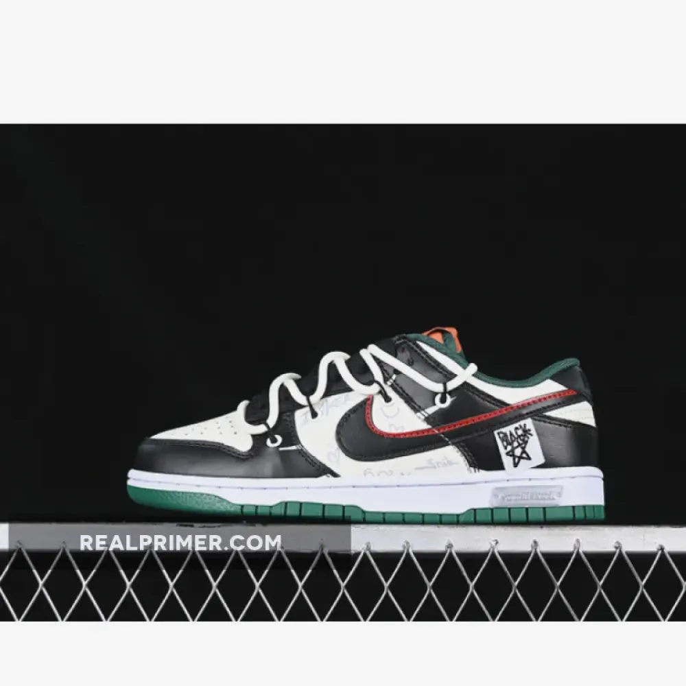 DUNK LOW SB WHITE/BLACK/GREEN/RED DD1391-300