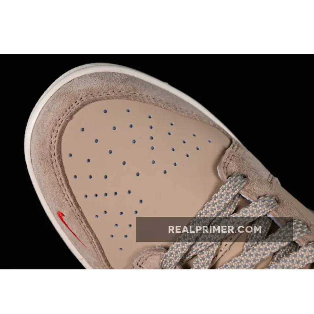 SB DUNK LOW WHITE/GREY/GOLD XH0923-158