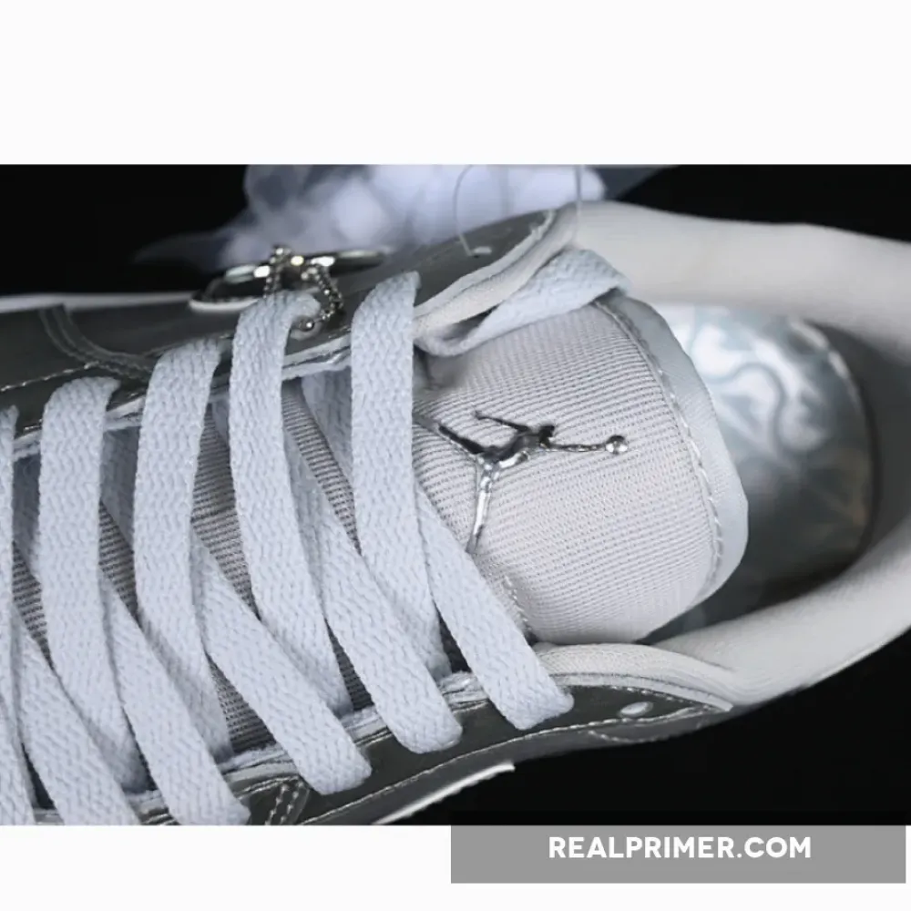 AIR JORDAN 1 LOW GOLF GIFT GIVING WHITE/BLACK/SILVER FD6848-001