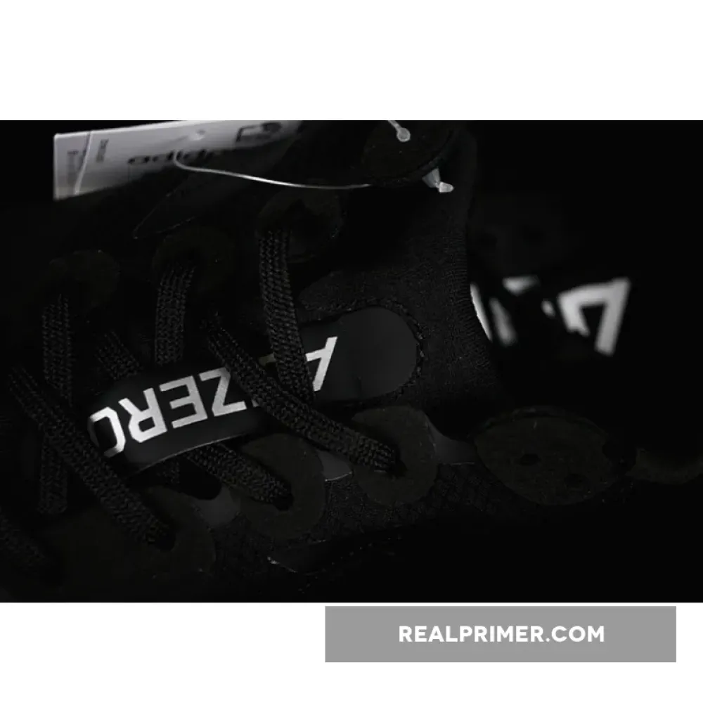 ADIOS 9 M BLACK/WHITE IH5751