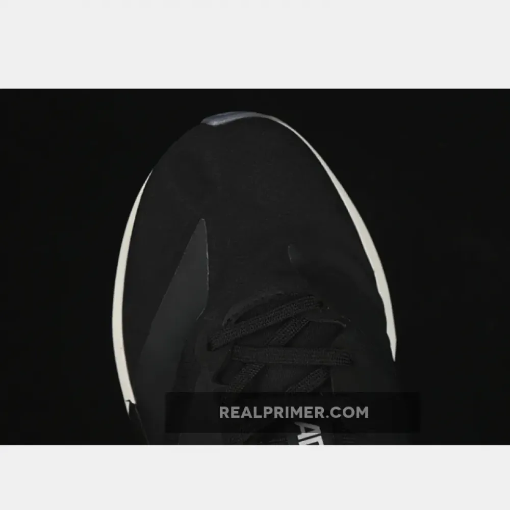 ADIOS 9 M BLACK/WHITE IH5751