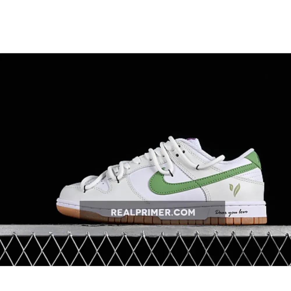 DUNK LOW SB WHITE/WHITE/STADIUM GREEN/FUCHSIA DREAM FD9922-151