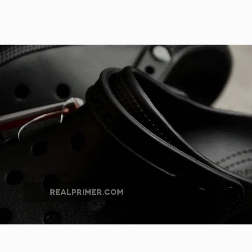 CROCS CLASSIC CLOG BLACK IAW1G5