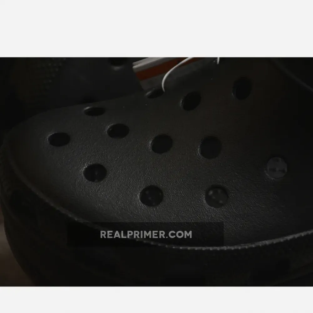 CROCS CLASSIC CLOG BLACK IAW1G5