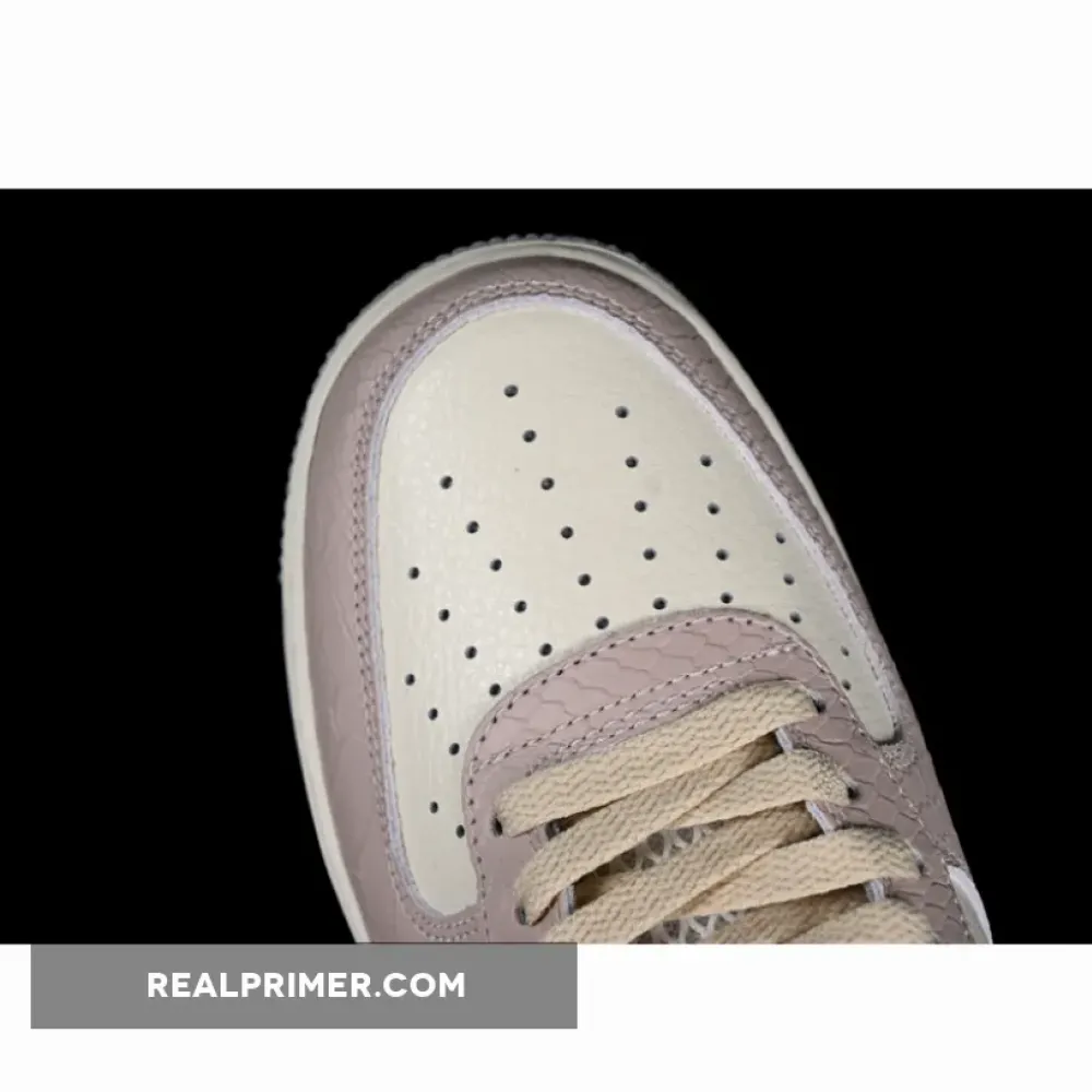 AIR FORCE 1 07 LOW SUMMIT WHITE/SUMMIT WHITE/SAIL/WOLF GREY/WHITE DX2678-100