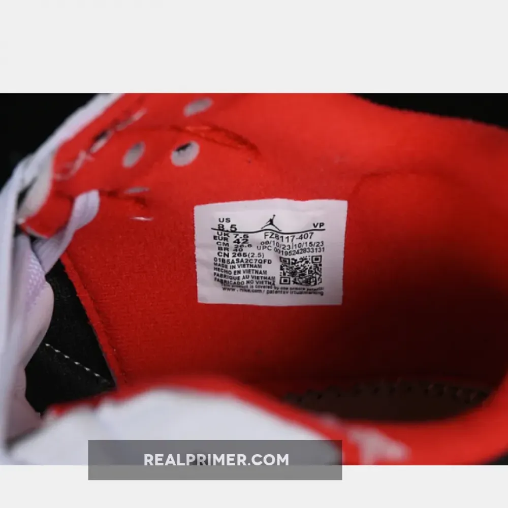 TRAVIS SCOTT JORDAN CUT THE CHECK WHITE/BLACK/RED FZ8117-407