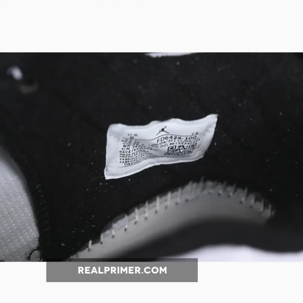 AIR JORDAN STADIUM 90 WHITE/BLACK/SAIL/VARSITY RED FD6424-100