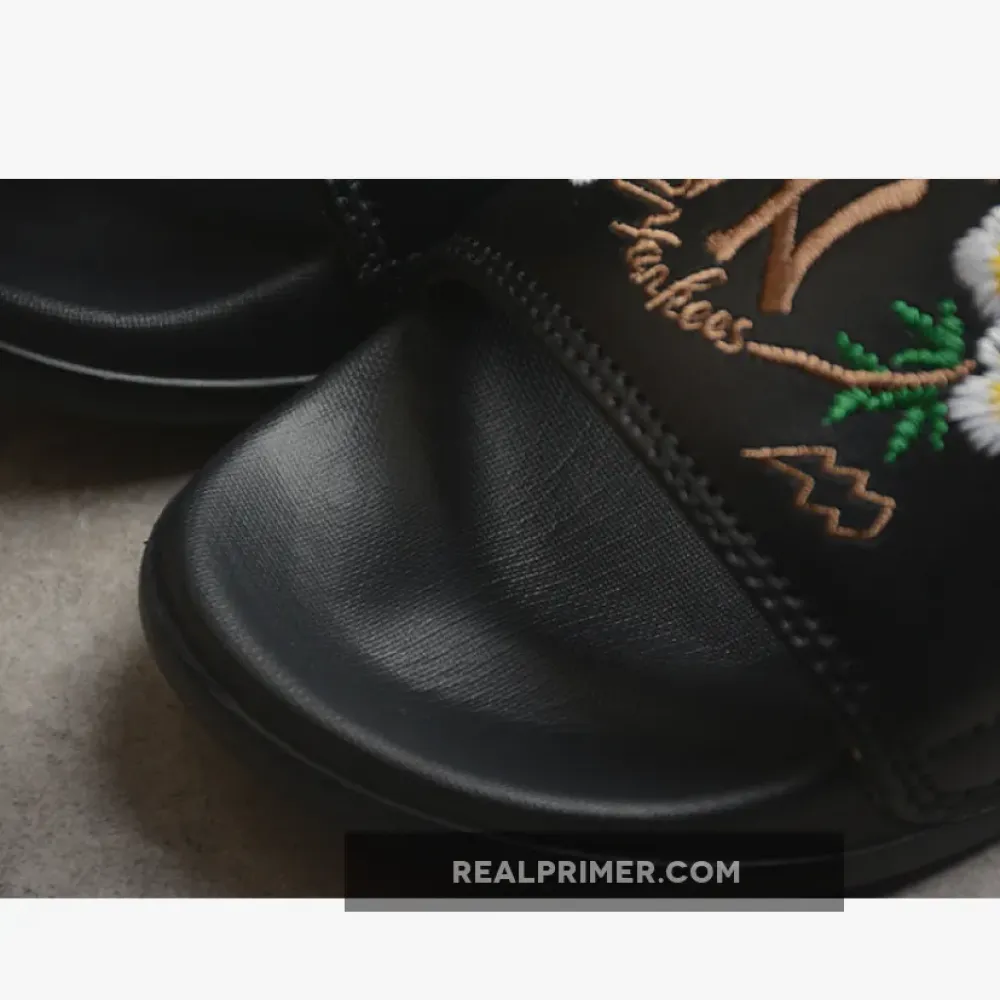 BASEBALL LEAGUE SLIPPERS WHITE/GOLD/BLACK