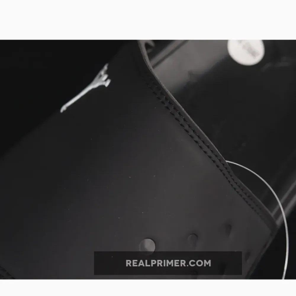 AIR JORDAN PLAY SLIDE BLACK/PHOTON DUST/OFF NOIR/UNIVERSITY RED DC9835-060