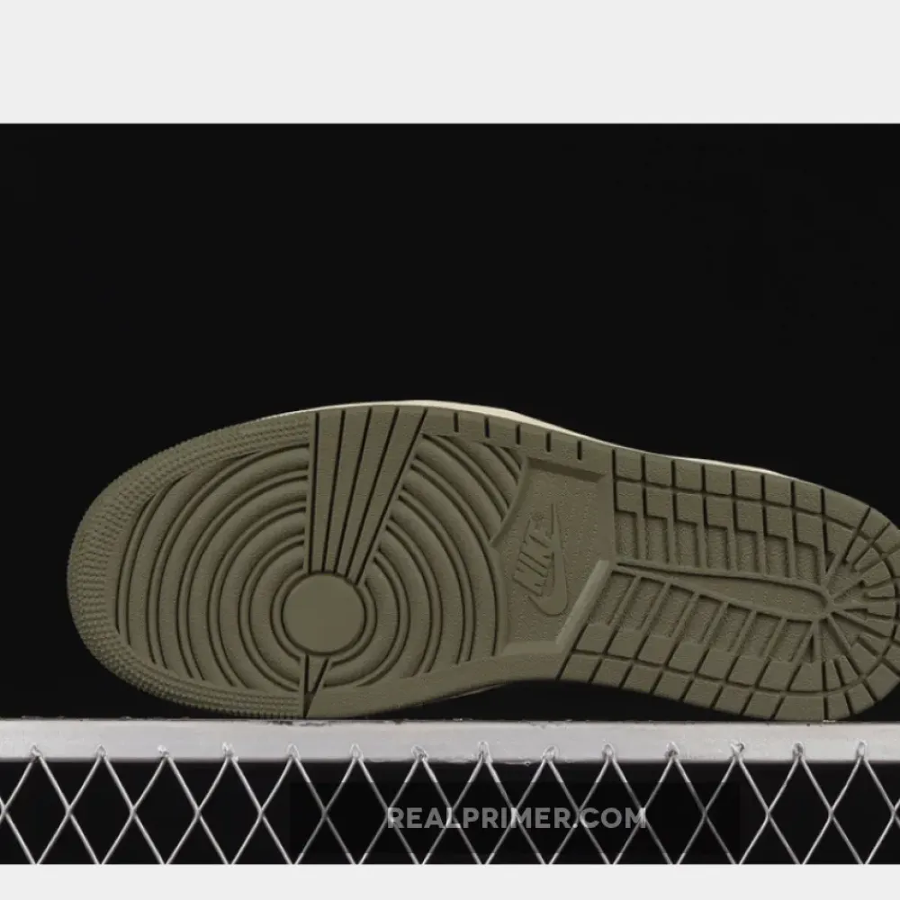 LW TRAVIS SCOTT X AIR JORDAN 1 LOW OG SAIL/UNIVERSITY RED/BLACK/MEDIUM OLIVE DZ4137-106