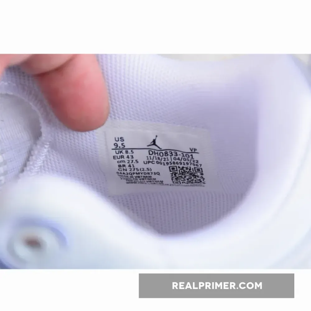 AIR JORDAN 36 LOW PURE MONEY WHITE/METALLIC SILVER DH0833-101
