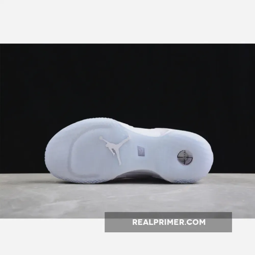 AIR JORDAN 36 LOW PURE MONEY WHITE/METALLIC SILVER DH0833-101