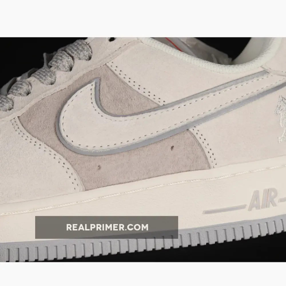 AIR FORCE 1 07 LOW FOUR HORSEMEN PE BEIGE/LIGHT GREY/WHITE DZ3696-005