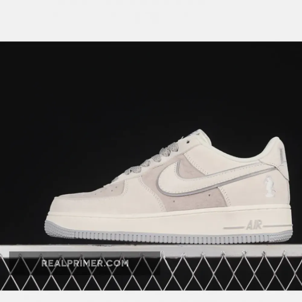 AIR FORCE 1 07 LOW FOUR HORSEMEN PE BEIGE/LIGHT GREY/WHITE DZ3696-005