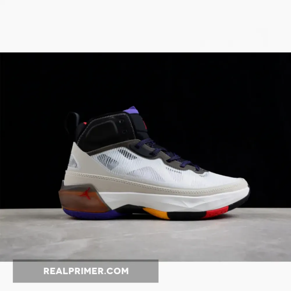 AIR JORDAN 37 PF BEYOND BORDERS LIGHT BONE/BLACK/DARK CONCORD/FIRE RED DD6959-060