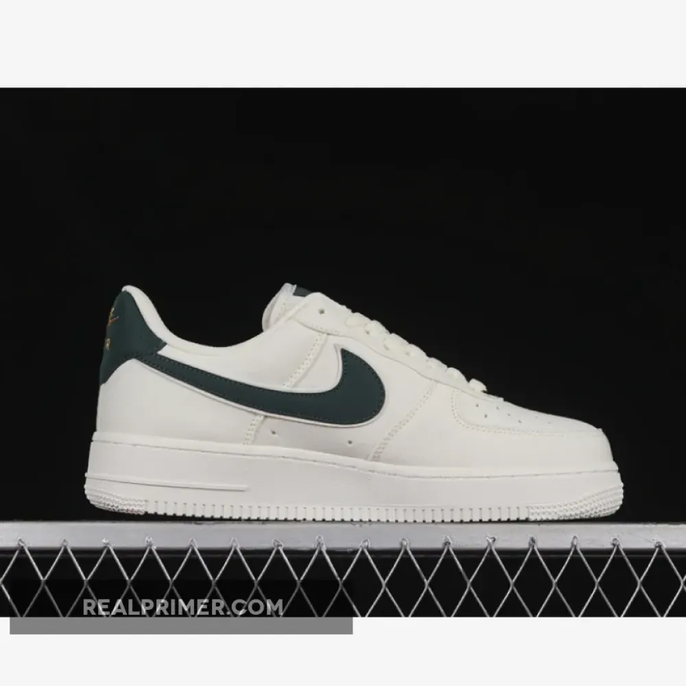 AIR FORCE 1 LOW 07 WHITE/DARK GREEN/GOLD MN5696-309