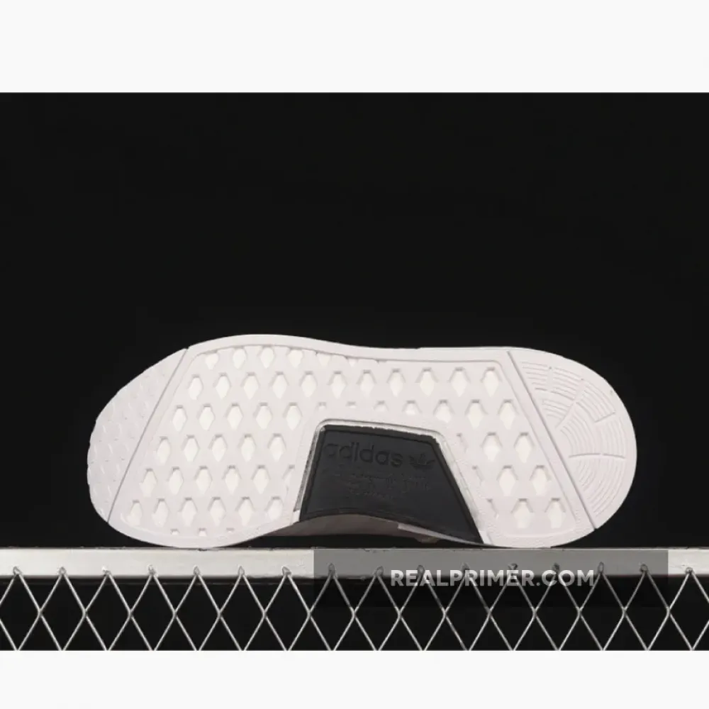 NMD_R1 SHOES CLOUD WHITE/CLOUD WHITE/CORE BLACK GY6067